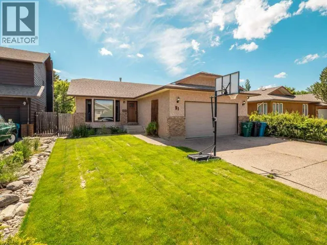 51 Wildwood Crescent W, Lethbridge, Alberta t1k6c8