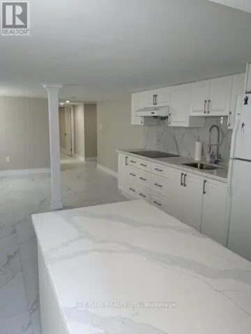 38 CLIFFSIDE DRIVE, Toronto (Birchcliffe-Cliffside), Ontario M1N1L3