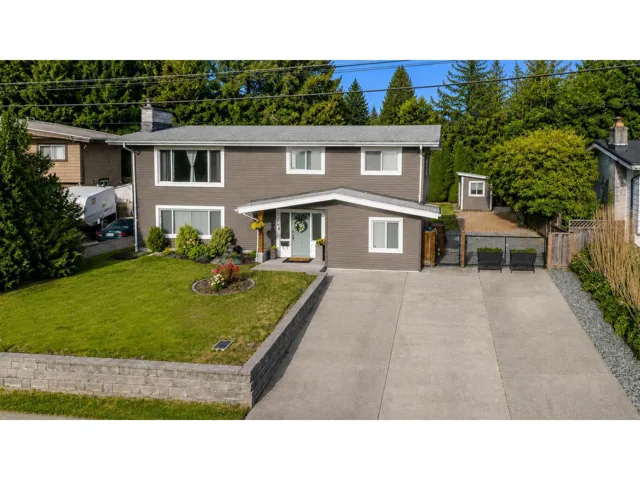 2170 MOSS CRESCENT, Abbotsford, British Columbia V2S4Y6