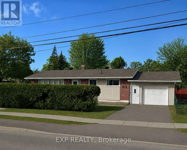2473 WALKLEY ROAD, Ottawa, Ontario K1G3H2