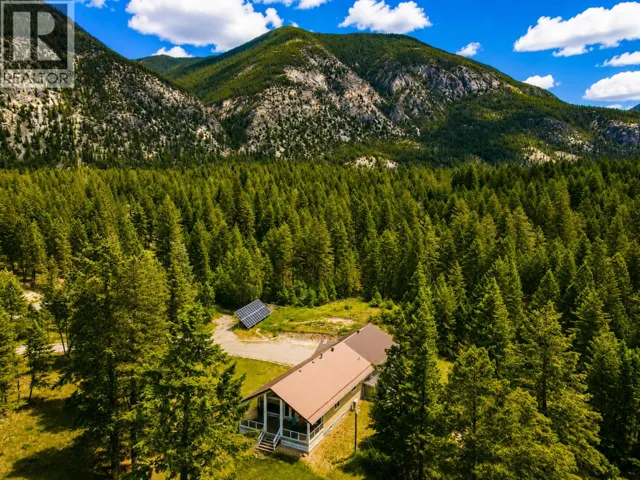 5226 Juniper Heights Road, Invermere, British Columbia V0A1K2