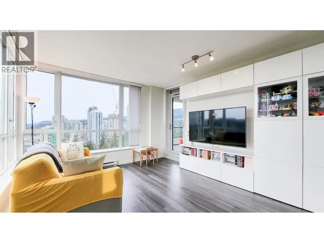 2204 3096 WINDSOR GATE, Coquitlam, British Columbia V3B0P4