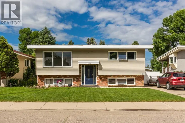 1210 24 Street N, Lethbridge, Alberta T1H3V5