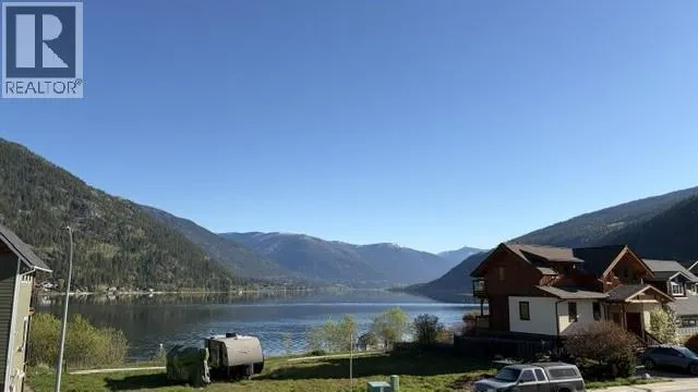 1013 SPROAT Drive, Nelson, British Columbia V1L7B7