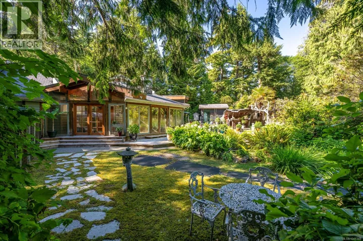 1364 Chesterman Beach Rd, Tofino, British Columbia V0R2Z0