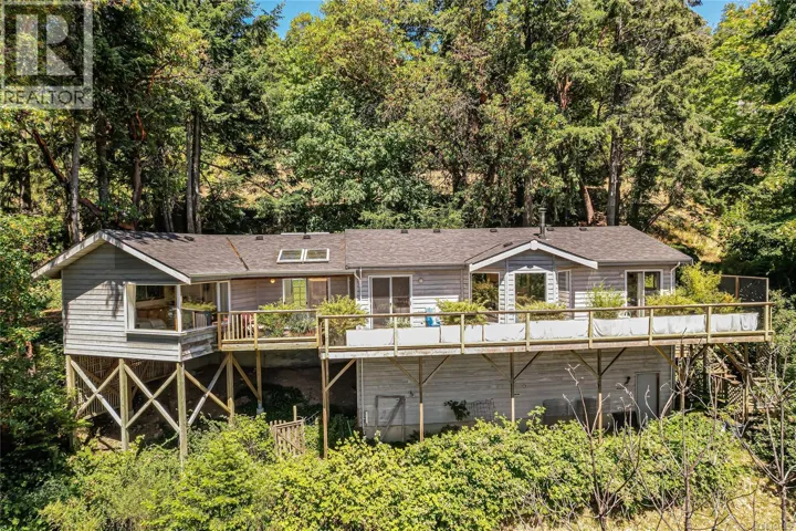 351 Elizabeth Dr, Salt Spring, British Columbia V8K1J5