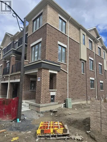 1 RADIANCE WAY, Whitby, Ontario L1P0S2