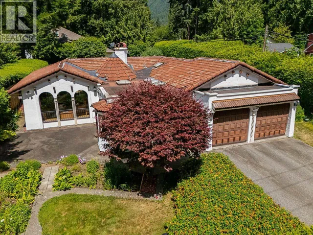 1110 HANDSWORTH ROAD, North Vancouver, British Columbia V7R2A8