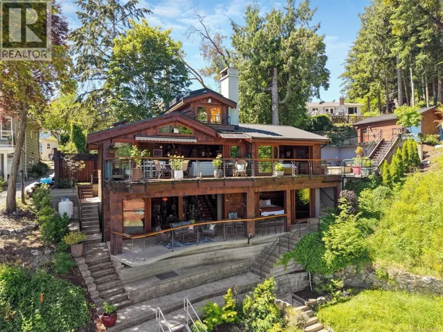 10968 Madrona Dr, North Saanich, British Columbia V8R6K2
