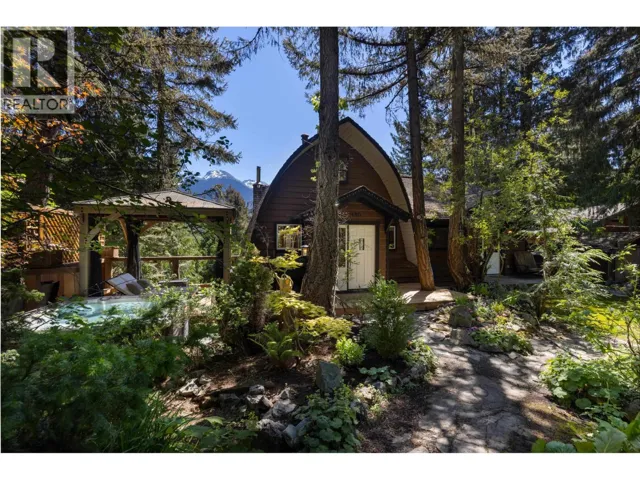 9480 EMERALD DRIVE, Whistler, British Columbia V8E0G5