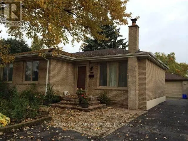 MAIN FLOOR - 116 CARTIER CRESCENT, Richmond Hill (Crosby), Ontario L4C2N6