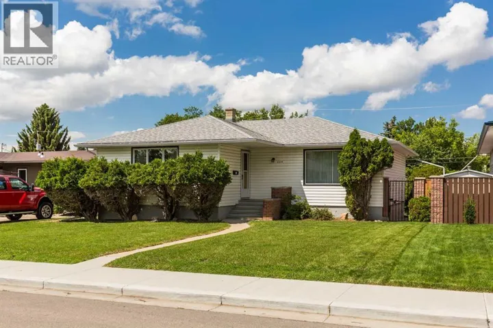 2209 8A Avenue S, Lethbridge, Alberta T1J1S7