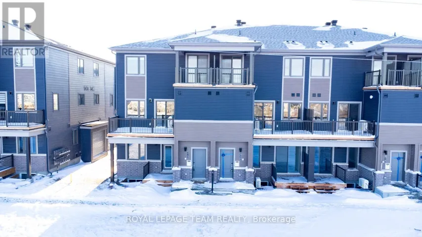 320 PARNIAN PRIVATE, Ottawa, Ontario K2J7K5