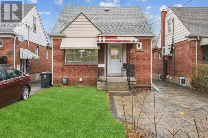 21 HOLBROOKE AVENUE, Toronto (Stonegate-Queensway), Ontario M8Y3B1