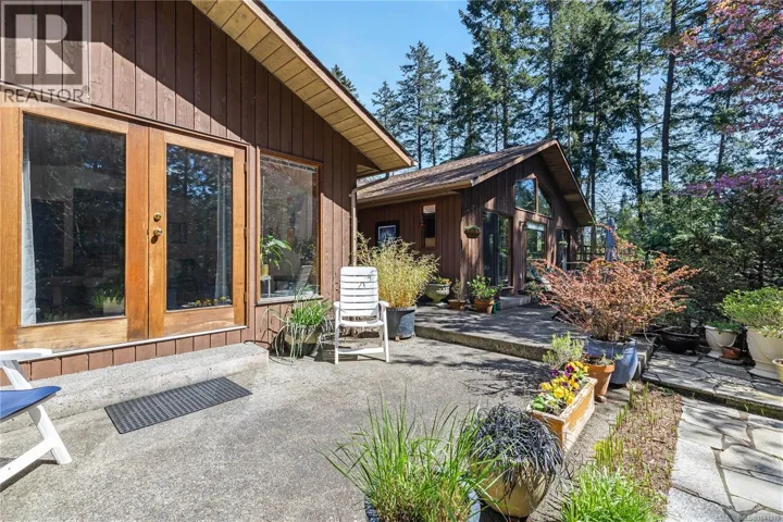112 Cairns Pl, Salt Spring, British Columbia V8K2K9