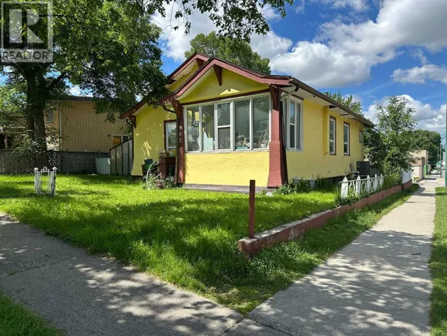 902 12 Street S, Lethbridge, Alberta T1J2S7