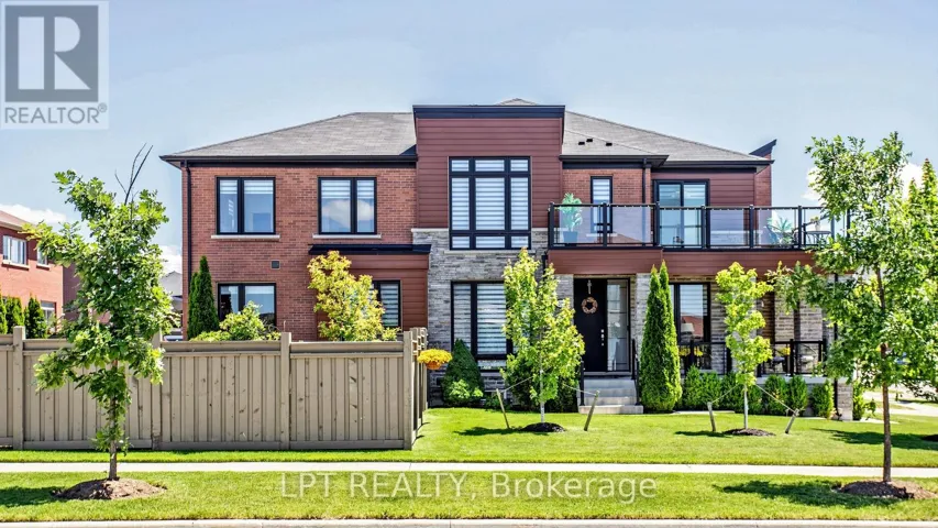 241 HOLLADAY DRIVE, Aurora, Ontario L4G0Z4