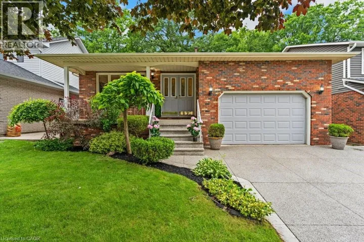 31 PINEWARBLER Drive, Hamilton, Ontario L9A4Z8