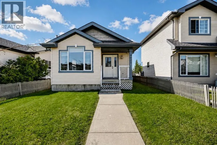 9021 95 Avenue, Grande Prairie, Alberta T8X1V3