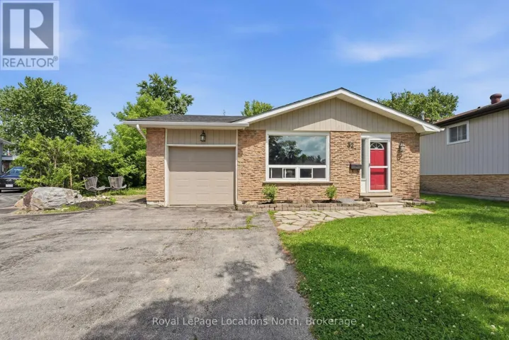 32 Courtice Cres with legal accessory suite!