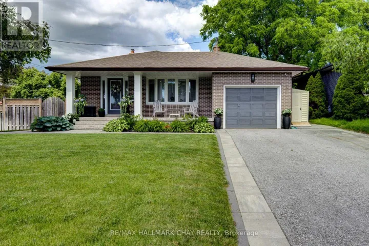 247 ST. VINCENT STREET, Barrie (Wellington), Ontario L4M3Z7