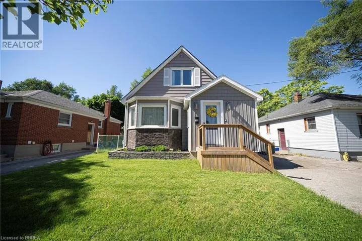 32 ELMWOOD Avenue, Brantford, Ontario N3R2J8