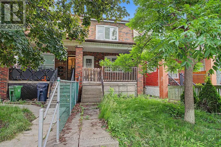 122 ASCOT AVENUE, Toronto (Corso Italia-Davenport), Ontario M6E1G2