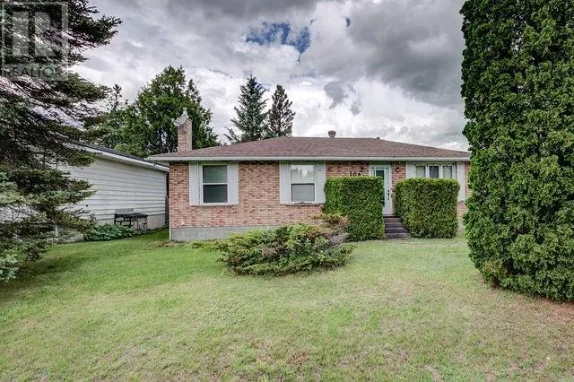1024 Jeanne D'Arc, Hanmer, Ontario P3P1S1