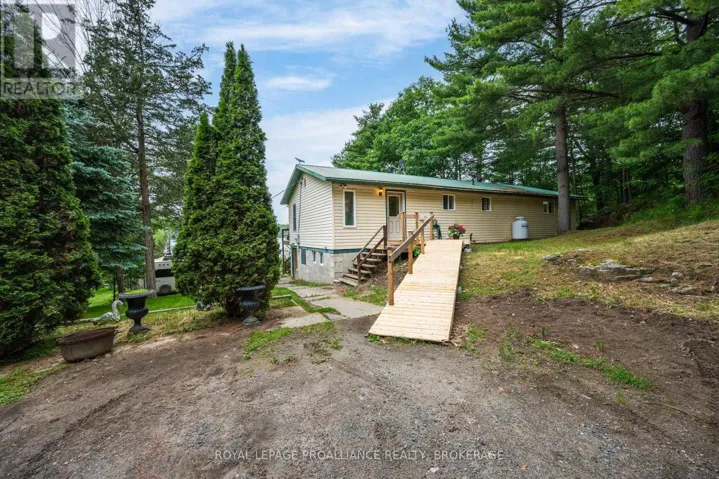 134 BLACK RAPIDS ROAD, Leeds and the Thousand Islands, Ontario K0E1N0