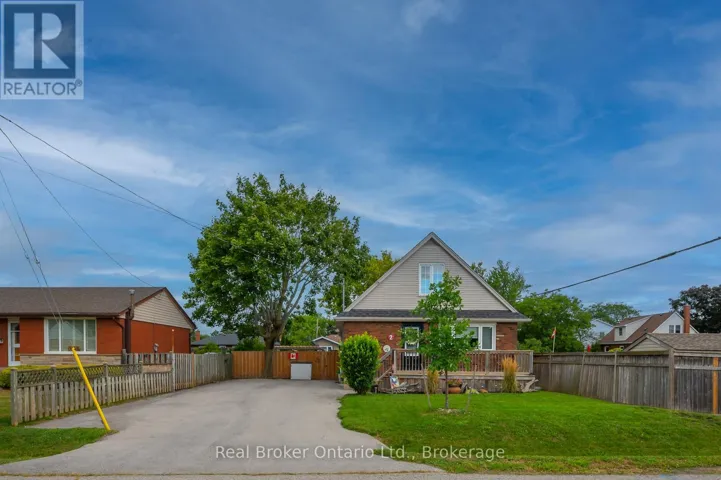 2 CHERRY AVENUE, Grimsby (Grimsby Beach), Ontario L3M2G9