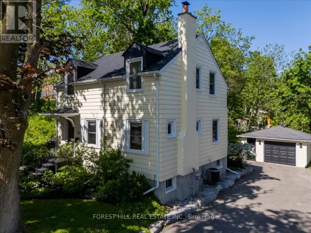 131 TORONTO STREET, Barrie (Queen's Park), Ontario L4N1V3