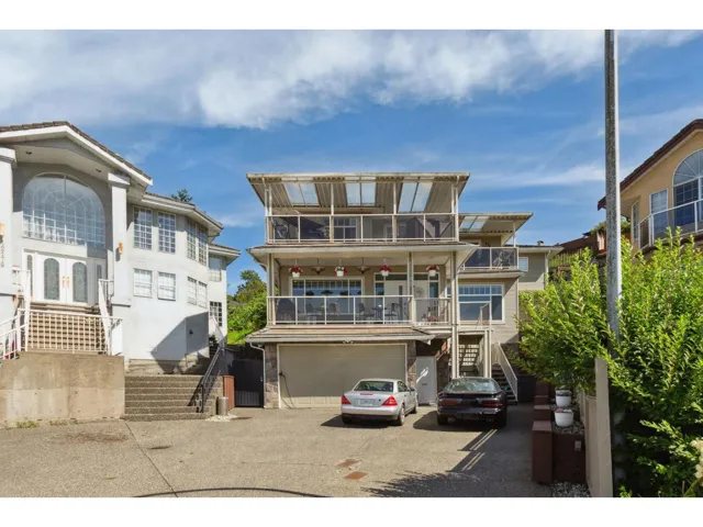 12182 101B AVENUE, Surrey, British Columbia V3V7X6