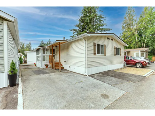 2 3931 198 STREET, Langley, British Columbia V3A1C9