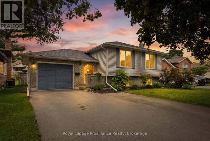 40 SPRINGBROOK CRESCENT, Belleville (Belleville Ward), Ontario K8P5B8