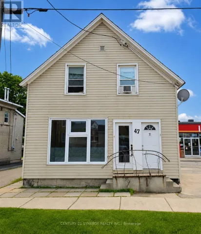 47 MAIN STREET E, Smiths Falls, Ontario K7A1A5