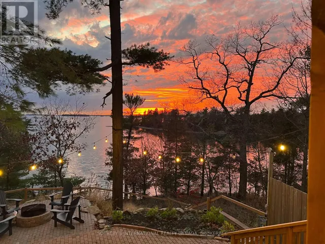 345 THOUSAND ISLANDS PARKWAY, Front of Leeds & Seeleys Bay, Ontario K0E1L0