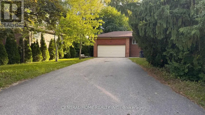 100 BURBANK DRIVE, Toronto (Bayview Village), Ontario M2K1N4