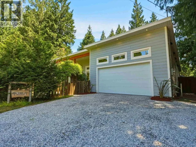 1304 OLES PLACE, Roberts Creek, British Columbia V0N2W2