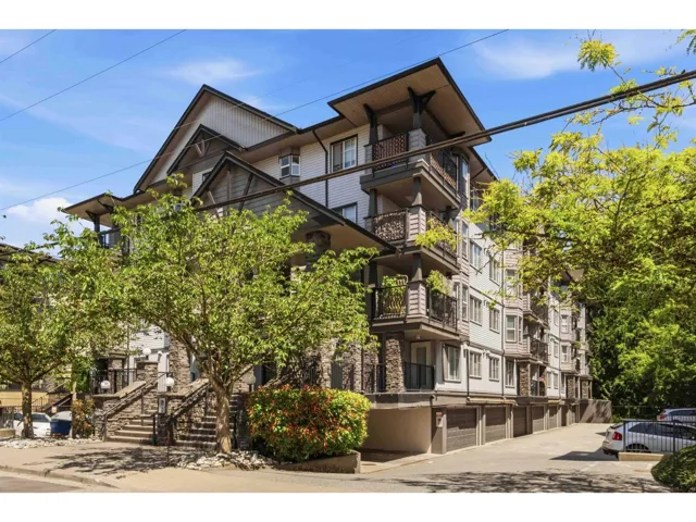 105 5474 198 STREET, Langley, British Columbia V3A1G2