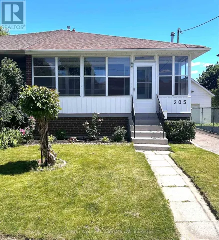 205 VAUXHALL DRIVE, Toronto (Dorset Park), Ontario M1P1R6
