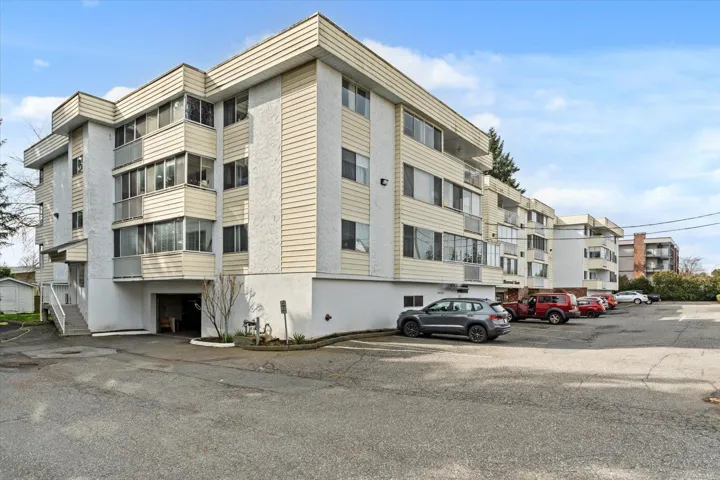 303 32070 PEARDONVILLE ROAD, Abbotsford, British Columbia V2T6N9