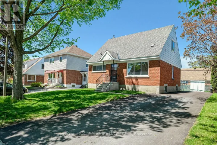 535 DUNBRACK STREET, Ottawa, Ontario K1K1J4