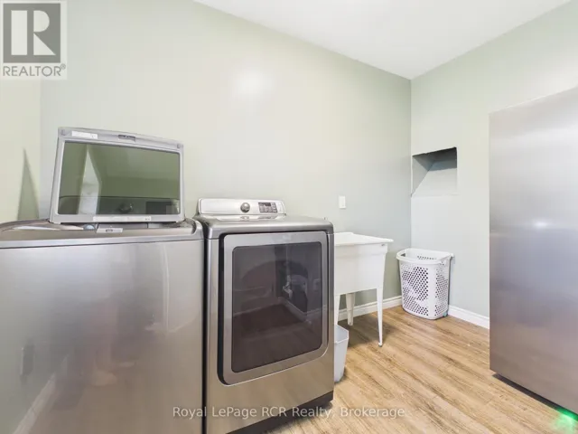 780