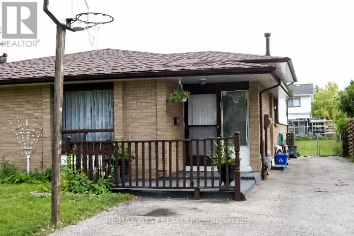 UPPER - 11 TINDALE ROAD, Brampton (Madoc), Ontario L6V2G9