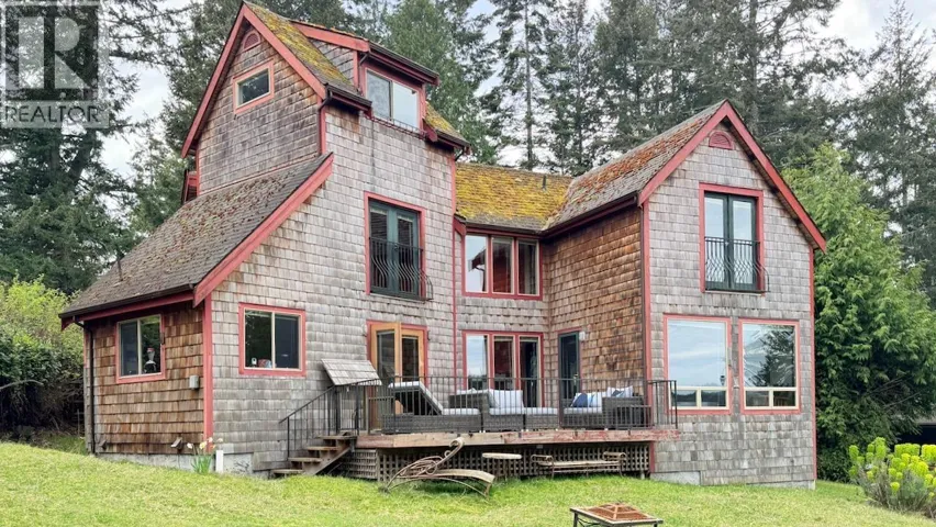 234 MARINERS WAY, Mayne Island, British Columbia V0N2J2