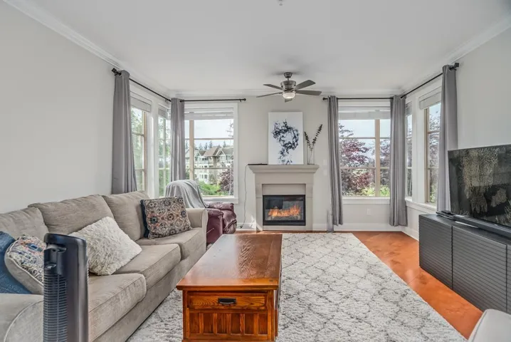 204 16421 64 AVENUE, Surrey, British Columbia V3S6V7