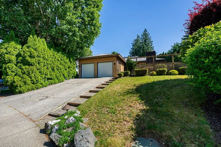 3762 NANAIMO CRESCENT, Abbotsford, British Columbia V2T4Z7