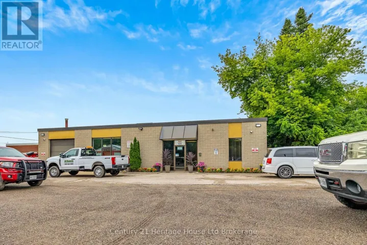 905 DUFFERIN STREET, Woodstock (Woodstock - South), Ontario N4S1Y8