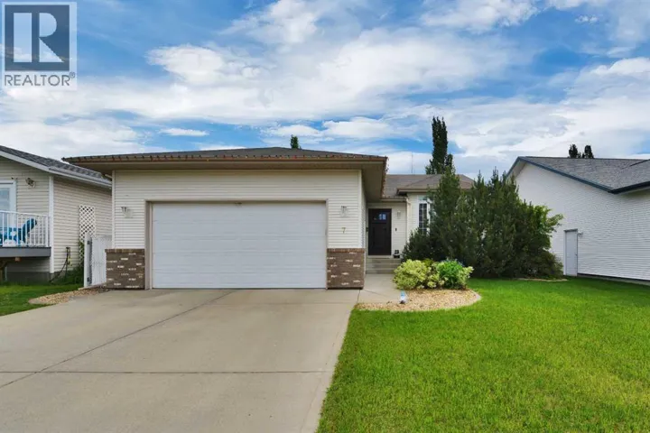 7 Logan Close, Red Deer, Alberta T4R2N6