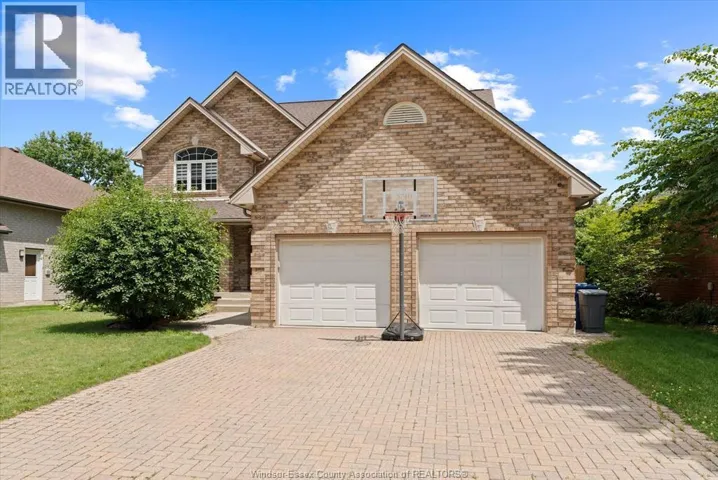 5740 WAYNE STREET, LaSalle, Ontario N9H2M5